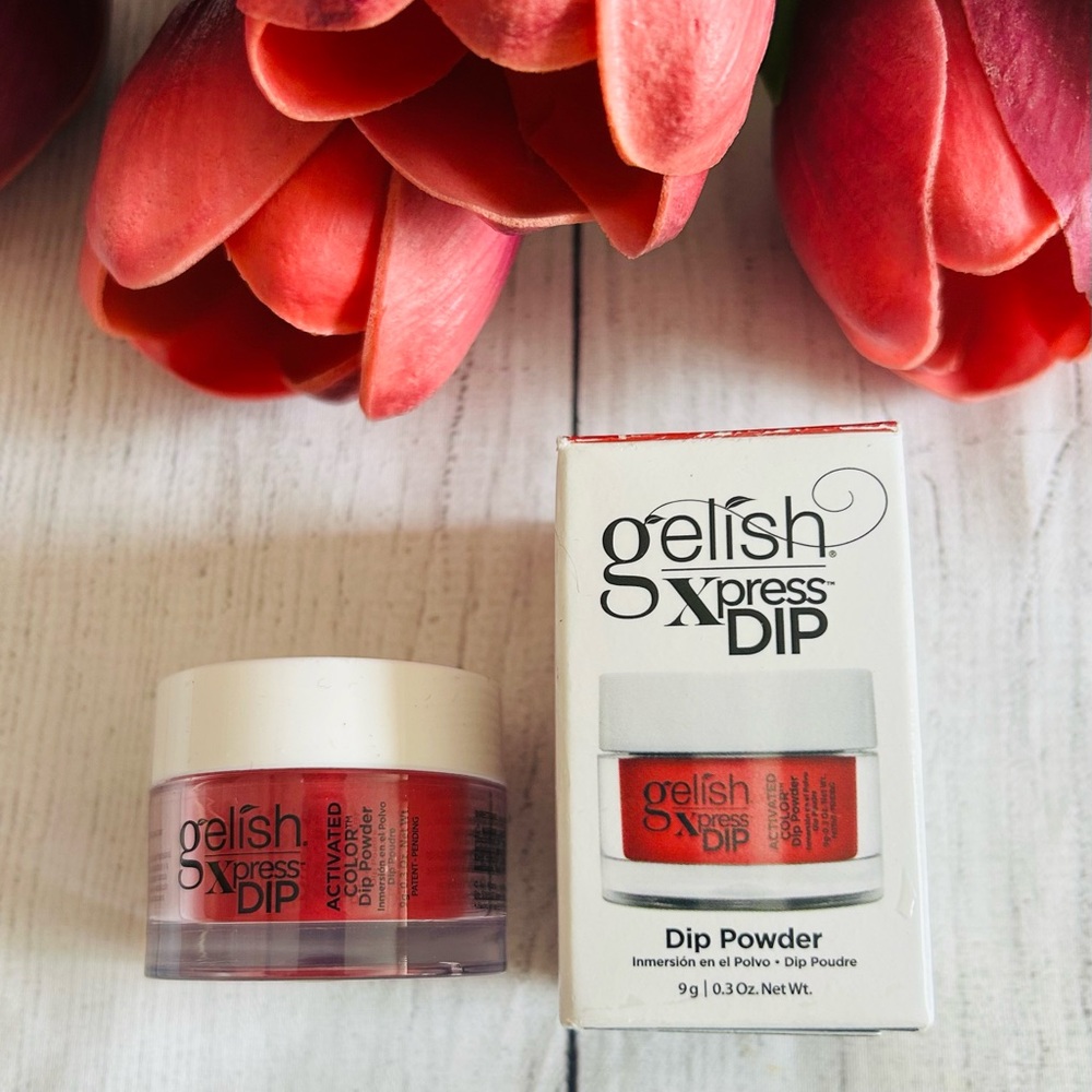 Gelish Xpress Dip Hot Red Crème Scandalous Dip Powder 0.3 oz New